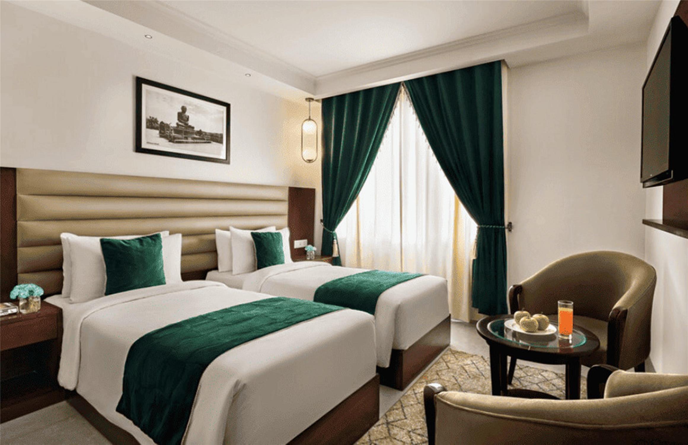 HOTEL DEVENTURE SAROVAR PORTICO PATEL NAGAR NEW DELHI - EXECUTIVE ROOM TWIN BED DEVENTURE SAROVAR PORTICO PATEL