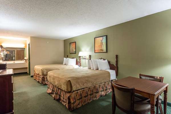 2 Queen Beds, Second Floor, Non-Smoking