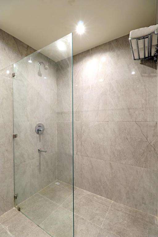 STARLIT SUITES NEWTOWN KOLKATA-guestroom-Guest Room,On-Site.jpg