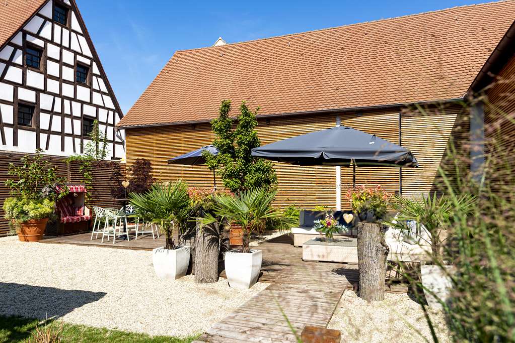 HOTEL SCHINDLERHOF-guestroom-Guest Room,Guest Room Amenity,Patio/Terrace,Architecture,Indoor/Interior,On-Site,Outdoor/Exterior,Summer,View from property,Exterior View of Building.jpg