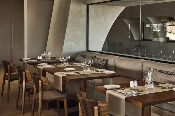 Dining,Dining Area,Restaurant,On-Site