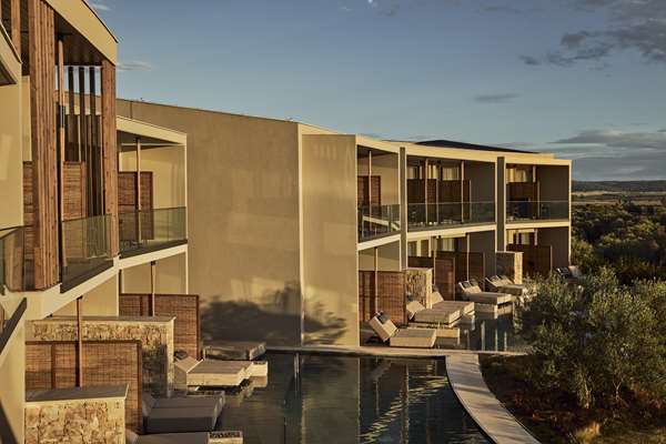On-Site,Outdoor/Exterior,Exterior View of Building
