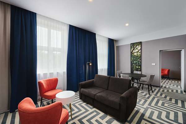 Suite-1 King Bed, Non-Smoking, City View, Work Desk, Safe, Wi-Fi, Coffee And Tea Maker