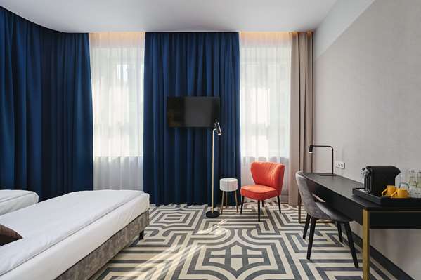2 Single Beds, Non-Smoking, Standard Room, Safe, Wi-Fi, Air-Conditioned, Coffee And Tea Maker