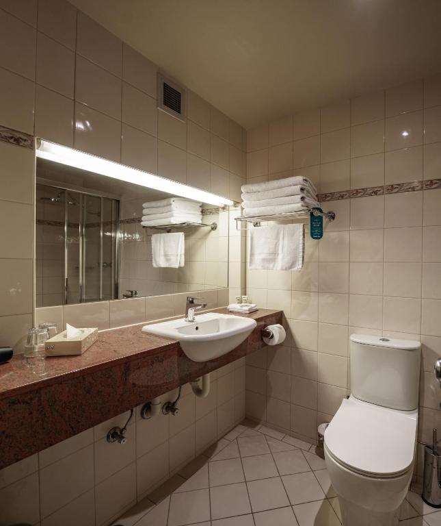ARKABA HOTEL-guestroom-Guest Room,Bathroom,On-Site.jpg