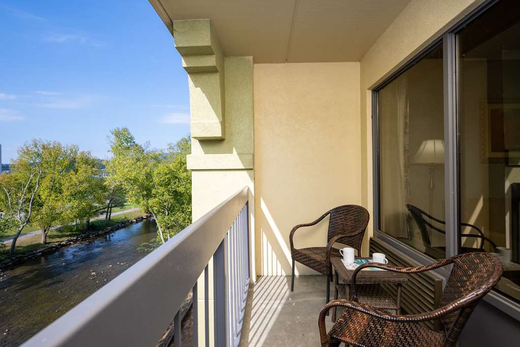 THE INN ON THE RIVER-guestroom-Guest Room,Guest Room Amenity,On-Site.jpg