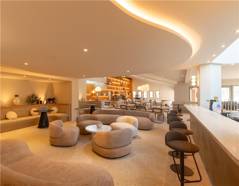 HÔTEL GOLDEN TULIP AVIGNON LE PARADOU