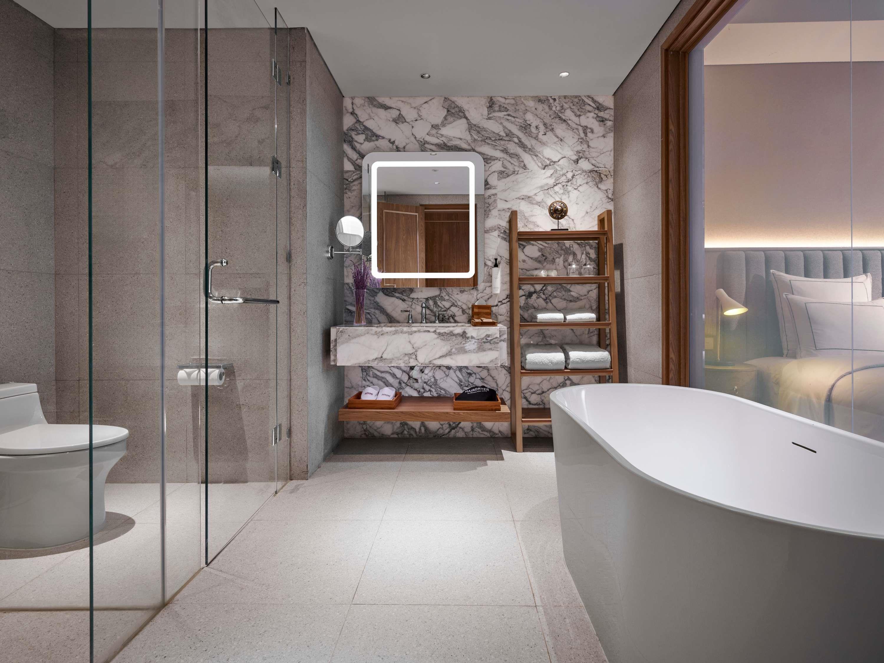 Swiss Room Type - Grand Room with 1 King Size bed
