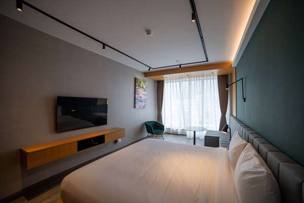 Suite-1 King Bed, Non-Smoking, Upper Floor, Kitchen