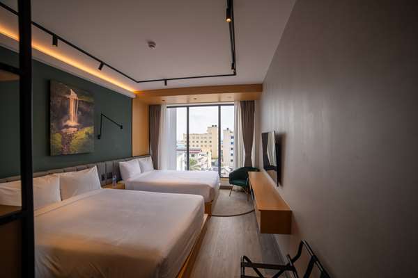 2 Queen Beds, Non-Smoking, Upper Floor