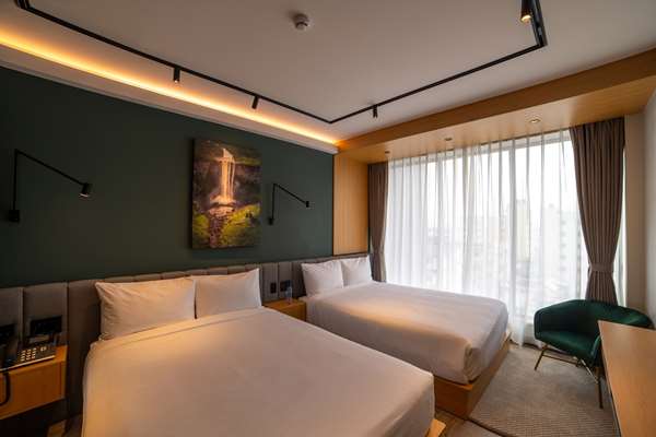 2 Queen Beds, Non-Smoking, Lower Floors