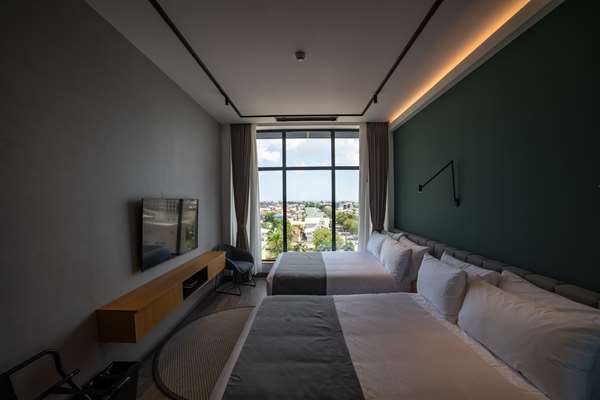 2 Queen Beds, Non-Smoking, Main Floor