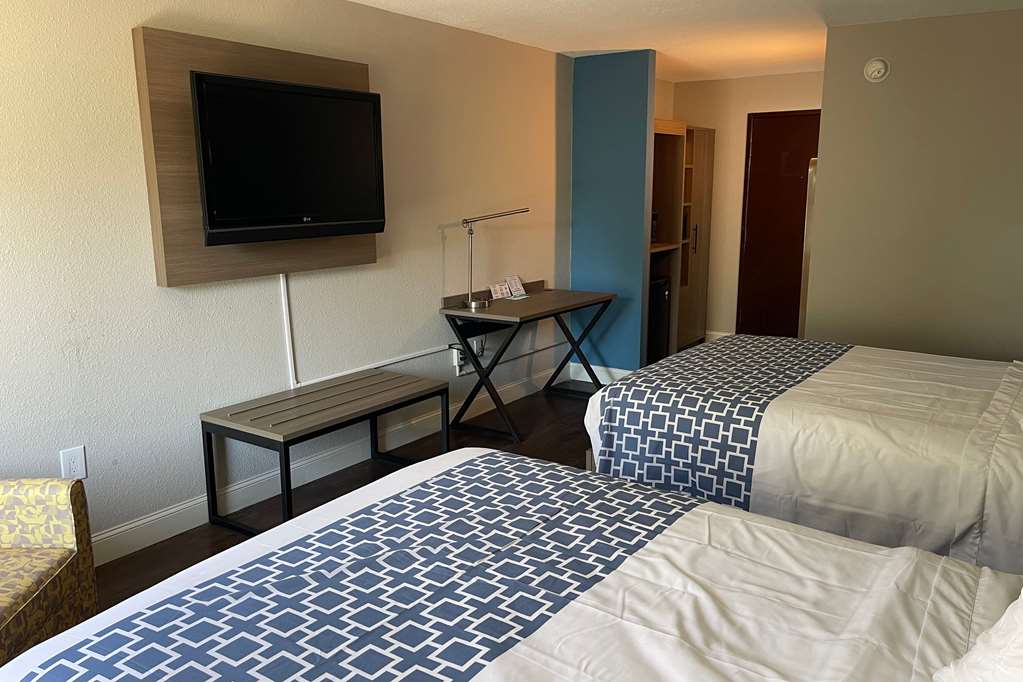 WINGATE BY WYNDHAM COLUMBIA/FORT JA-guestroom-Guest Room,On-Site.jpg