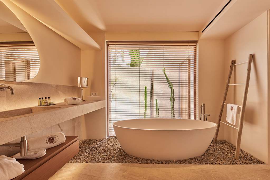 PLETA DE MAR LUXURY BY NATURE-guestroom-Guest Room,Bathroom,On-Site.jpg