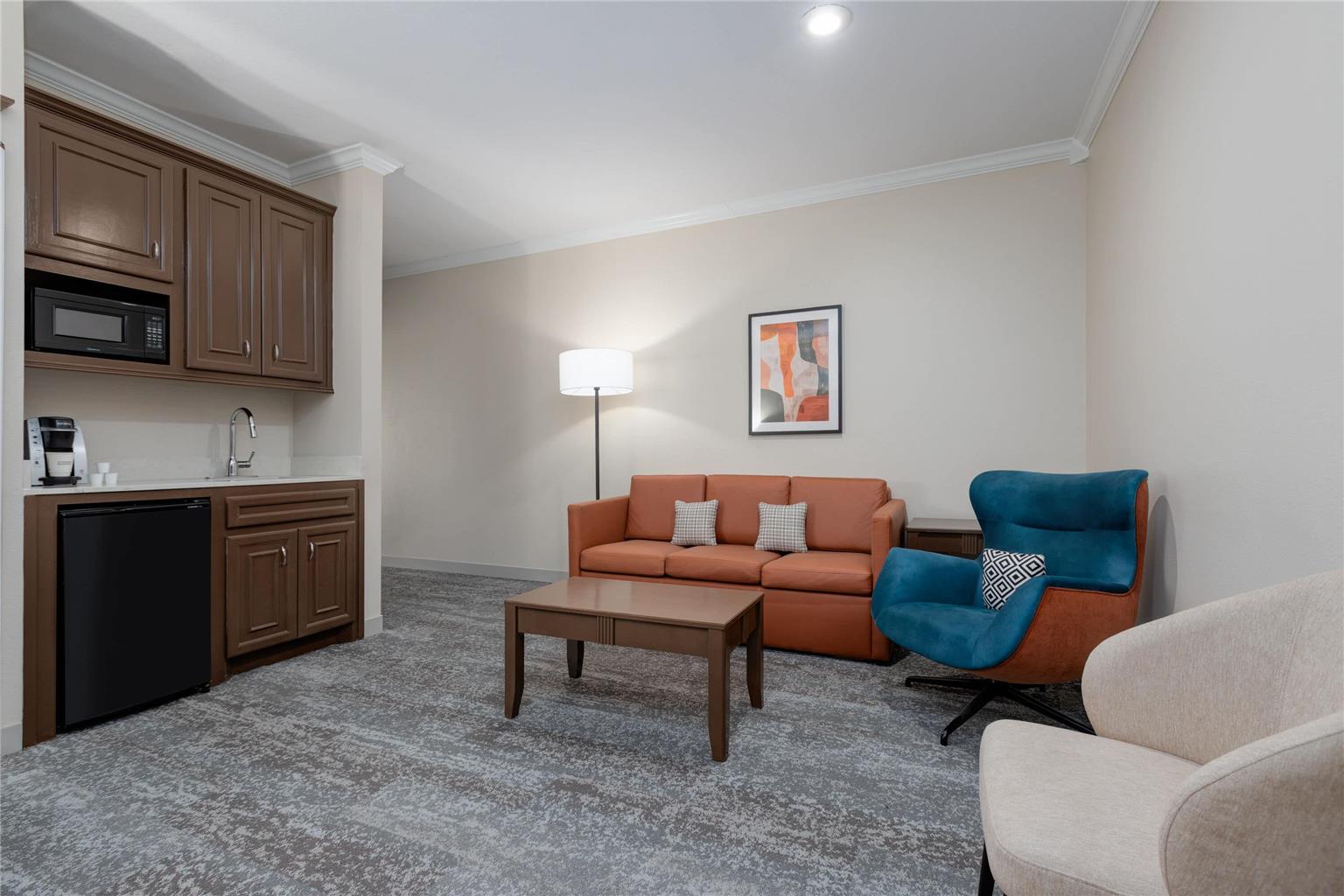 WYNDHAM LAKE CHARLES-guestroom-Guest Room,Suite,On-Site.jpg