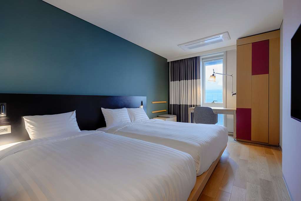 SONO MOON HAEUNDAE-guestroom-Guest Room,On-Site.jpg