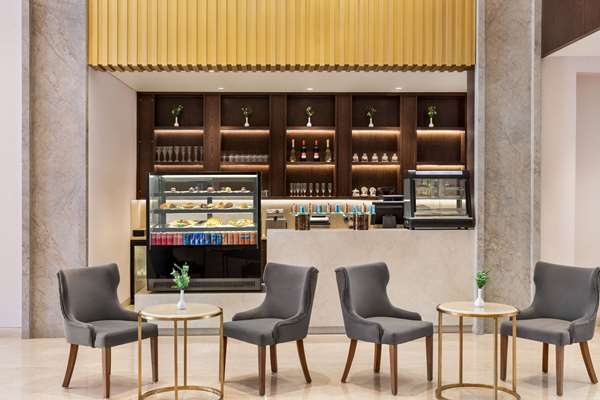 Dining,Dining Area,CafÃ©,On-Site
