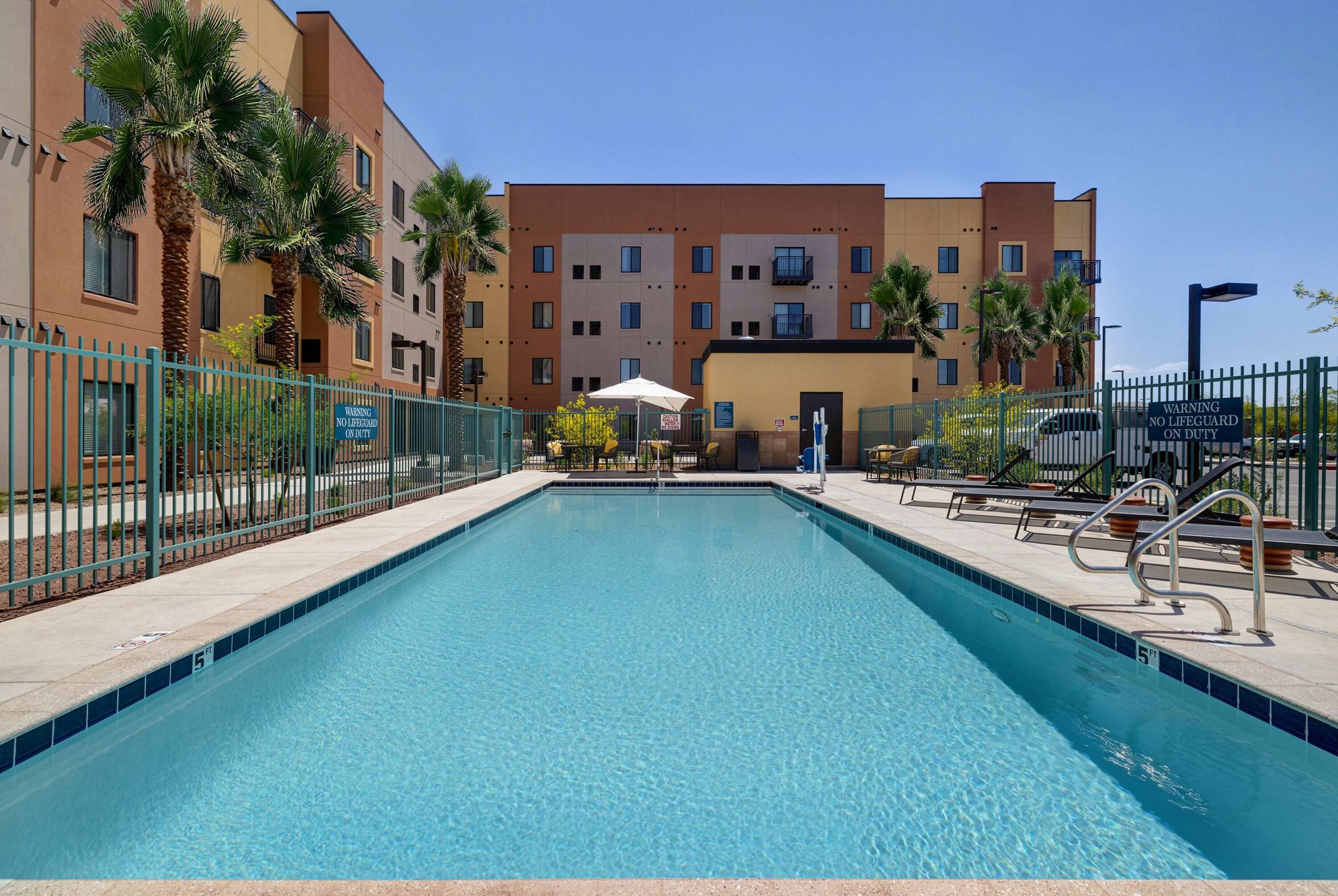 Pool | WaterWalk Phoenix - North Happy Valley