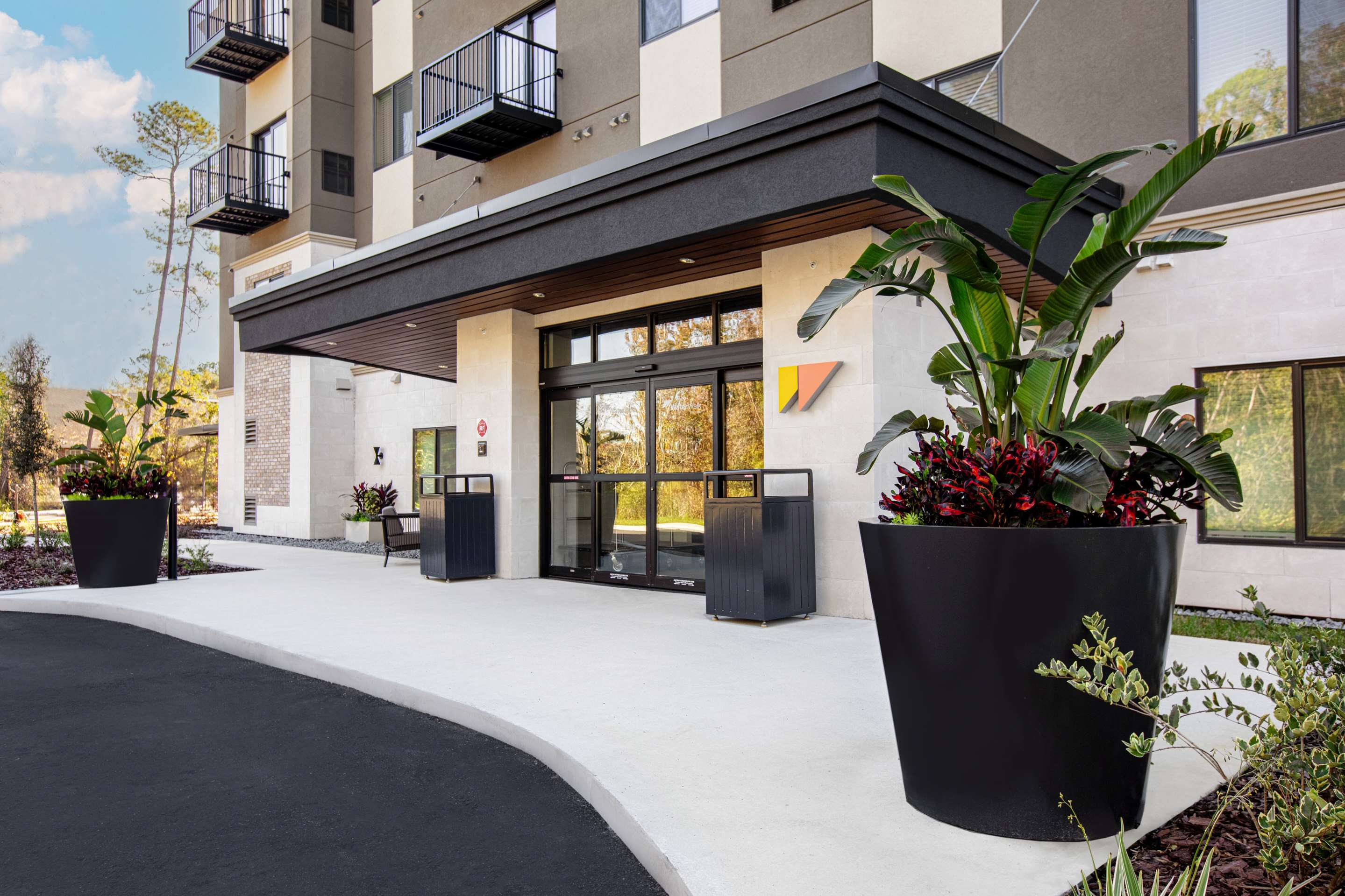 Exterior | WaterWalk Jacksonville - Deerwood Park