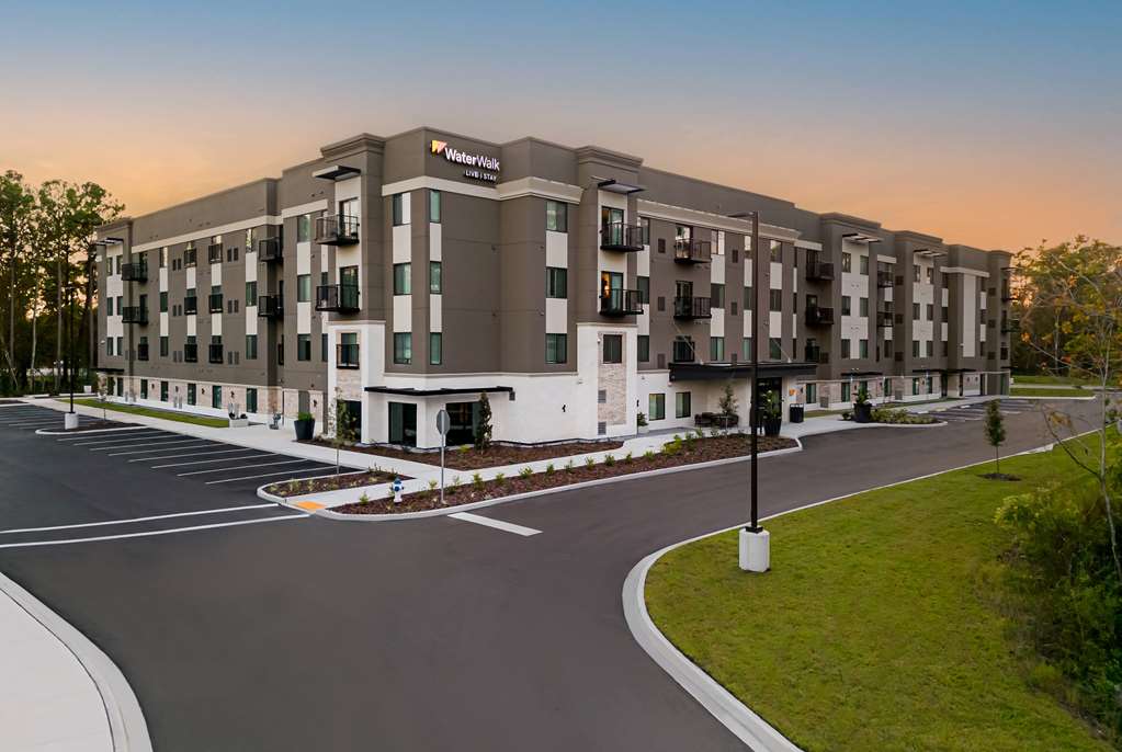 WaterWalk Jacksonville-Deerwood Park