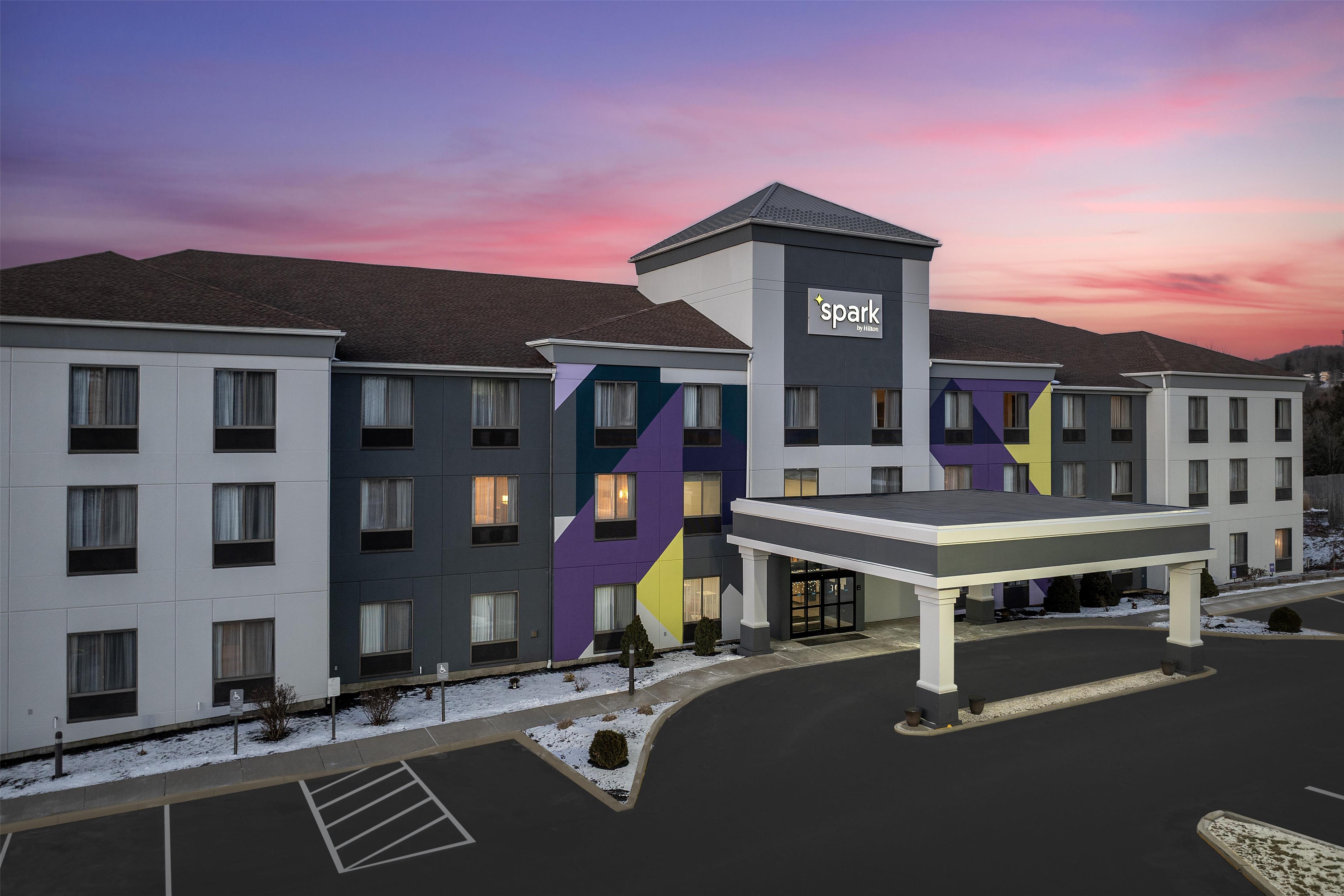 Exterior | Spark by Hilton Vestal Binghamton University Area