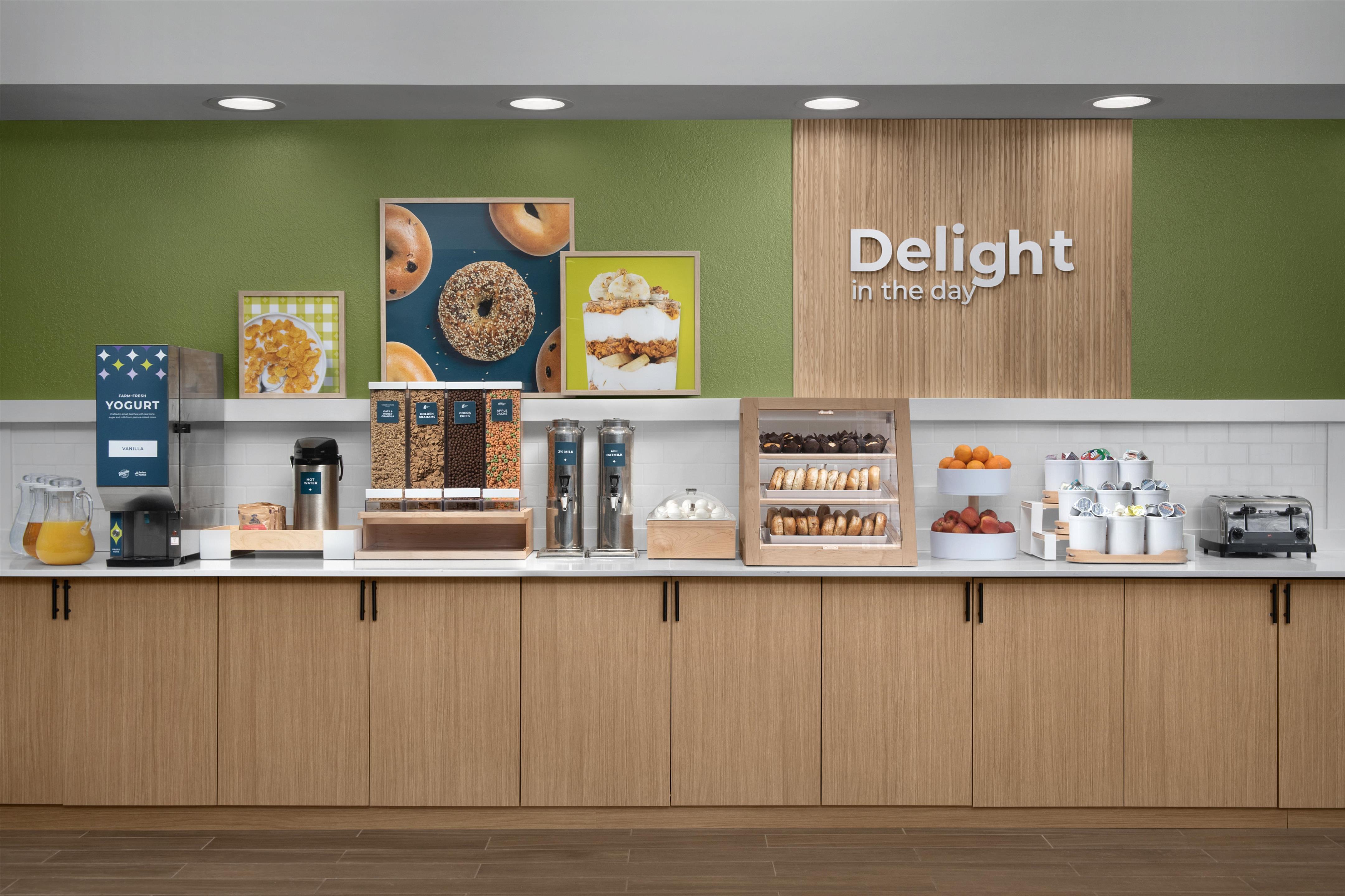 Breakfast Area | Spark by Hilton Vestal Binghamton University Area