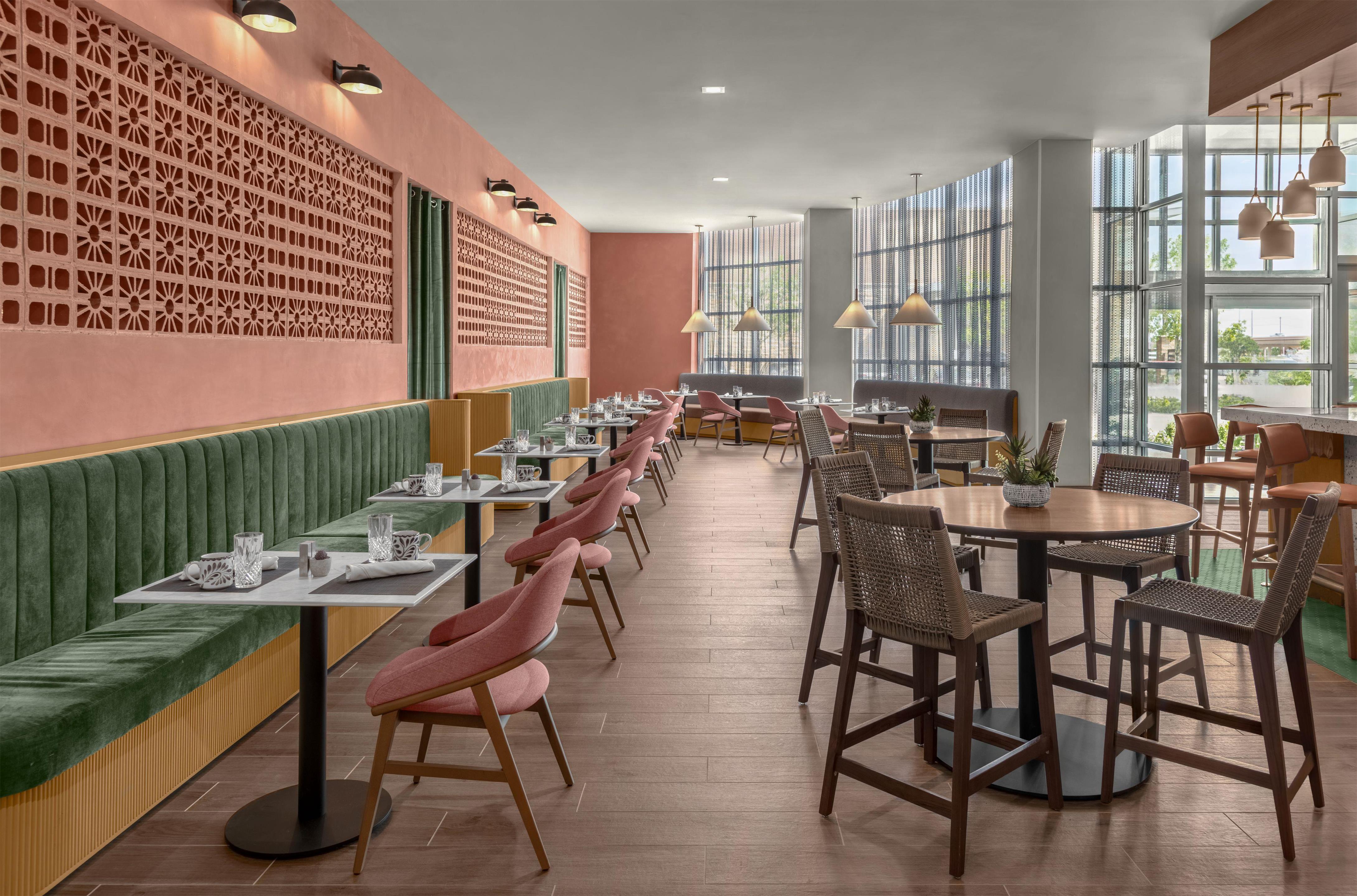 Breakfast Area | DoubleTree by Hilton Midland West Loop I-250