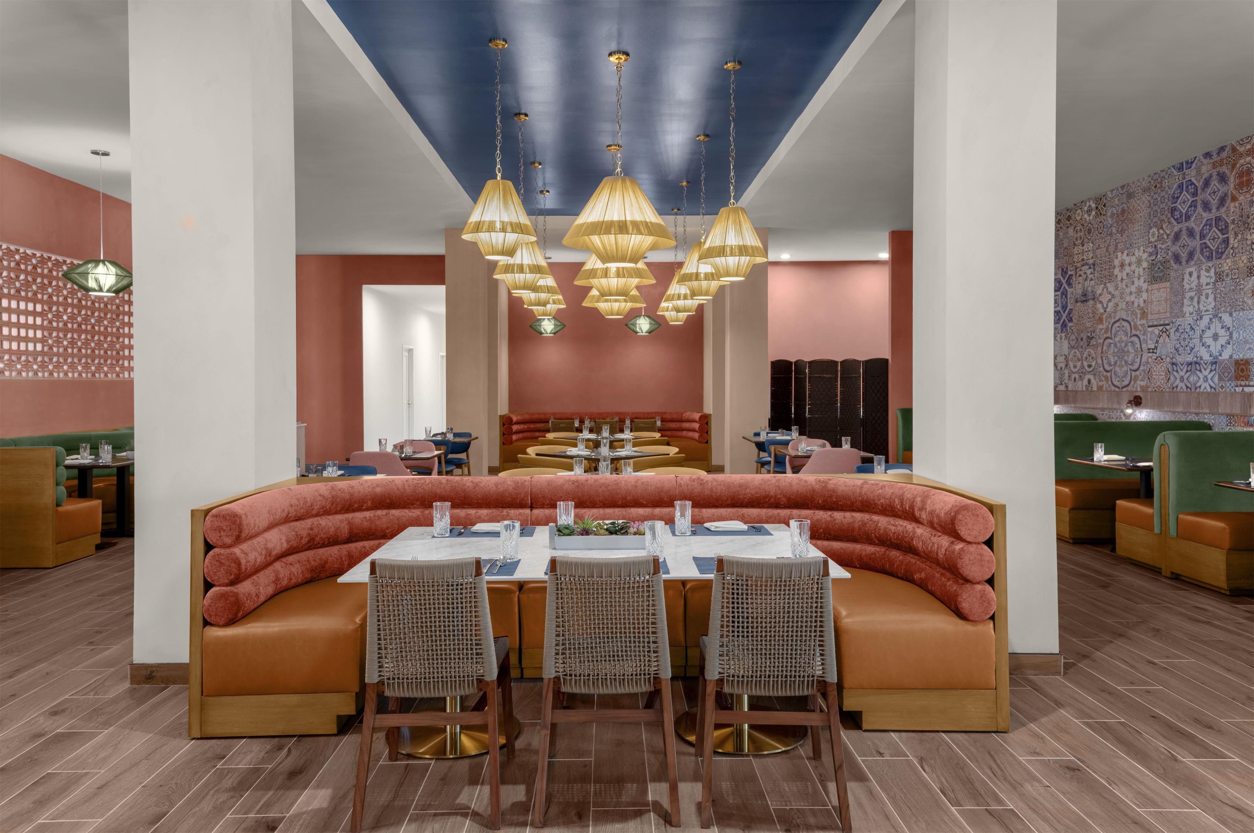 Restaurant | DoubleTree by Hilton Midland West Loop I-250