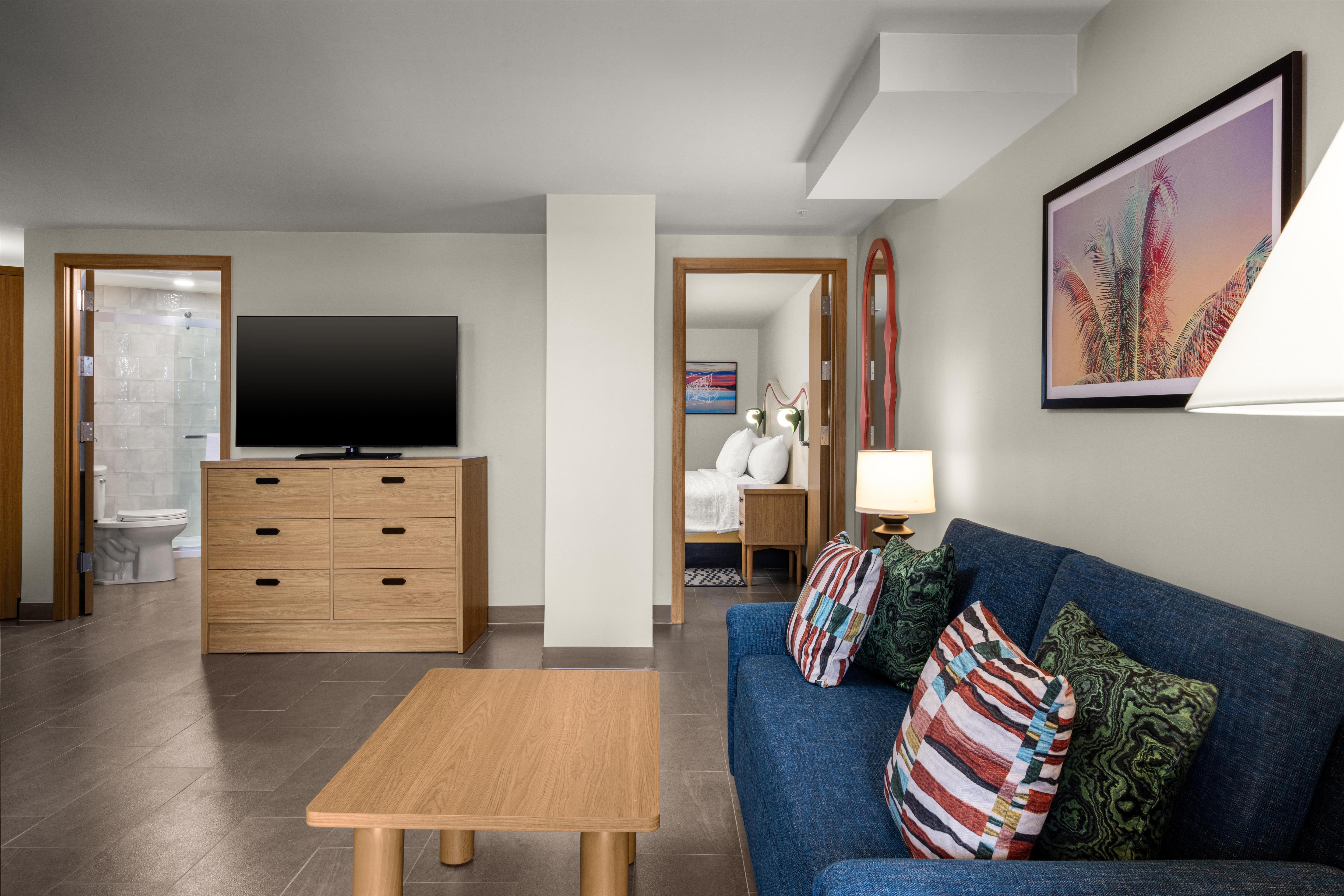 Home2 Suites by Hilton Outer Banks Kill Devil Hills Room Type - 1 KING PREM JUNIOR STE NS