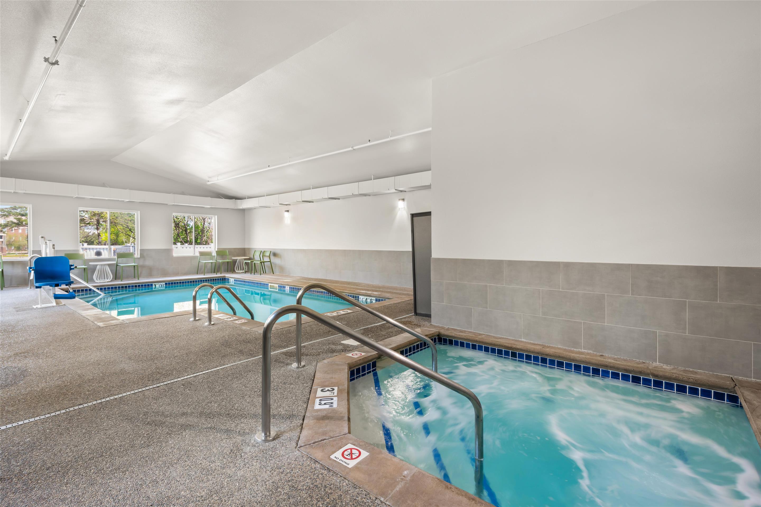 Pool | Spark by Hilton Eden Prairie