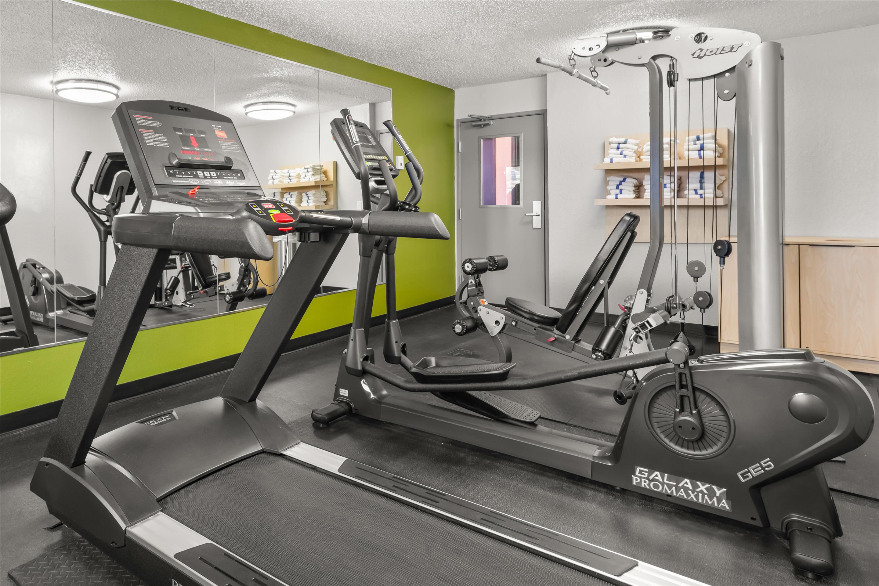 Health club fitness center gym | Spark by Hilton Eden Prairie