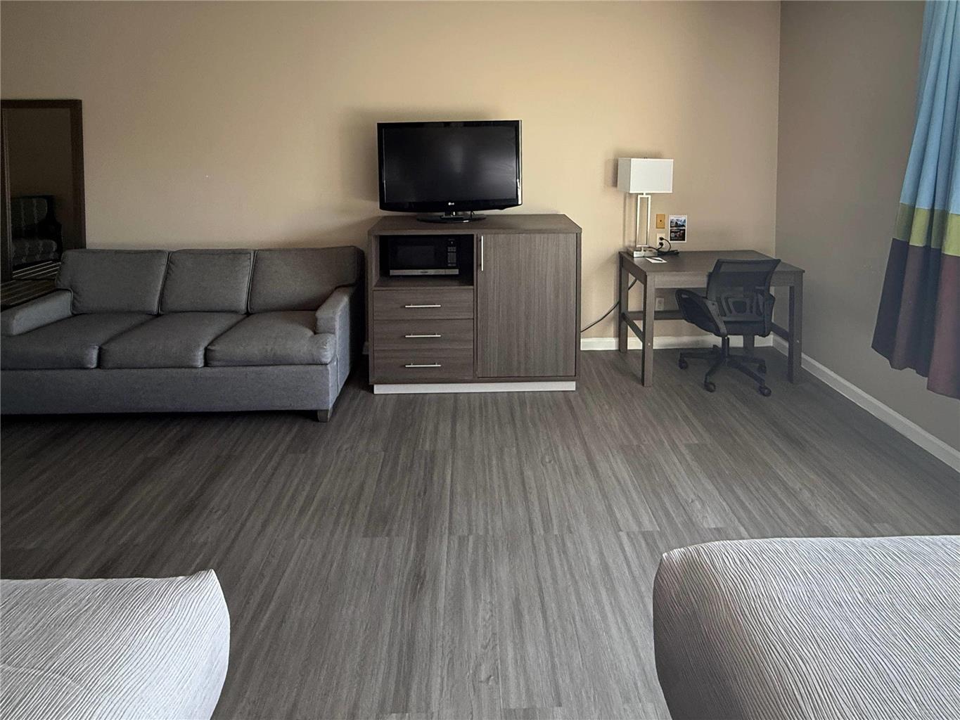 QUALITY INN ORMOND BEACH - DAYTONA-guestroom-Guest Room,Suite,On-Site.jpg