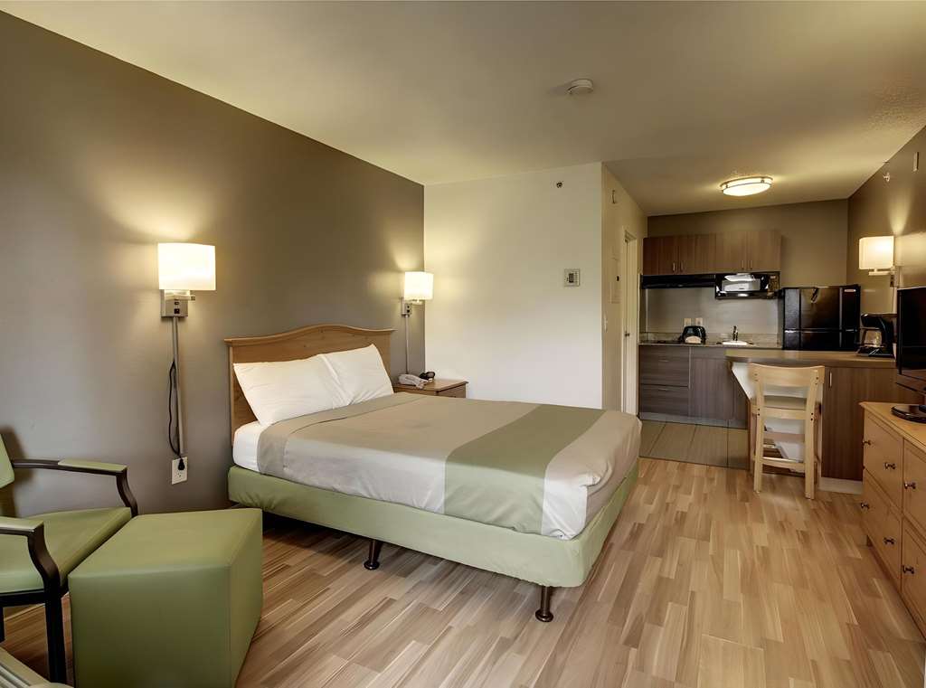 ECONO LODGE MURRAY-guestroom-Guest Room,On-Site.jpg
