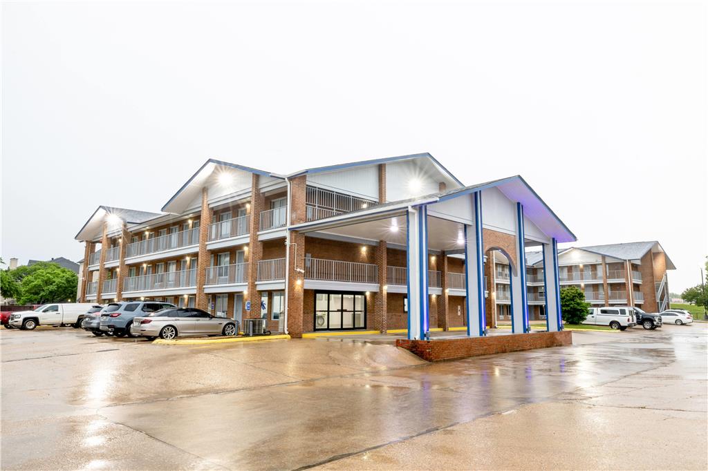 Days Inn & Suites Bossier City