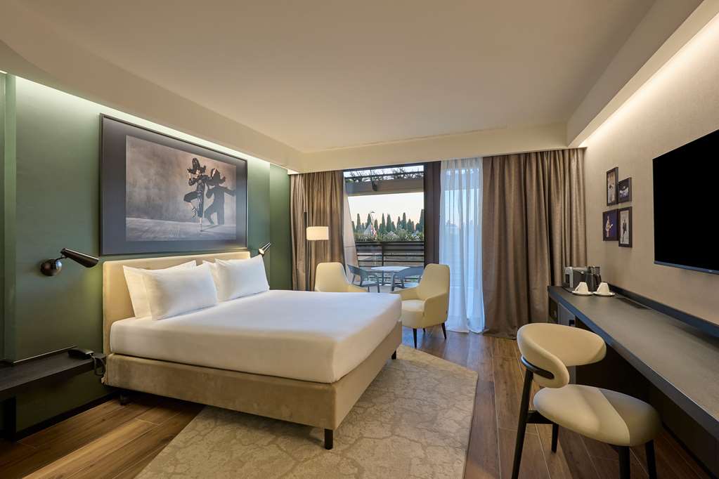 RADISSON BLU BERGAMO CHORUSLIFE-guestroom-Guest Room,On-Site.jpg