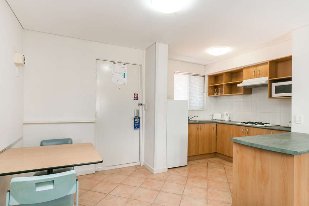 GREAT EASTERN MOTOR LODGE-guestroom-Guest Room,Guest Room Amenity,Kitchen/Kitchenette,Suite,On-Site.jpg