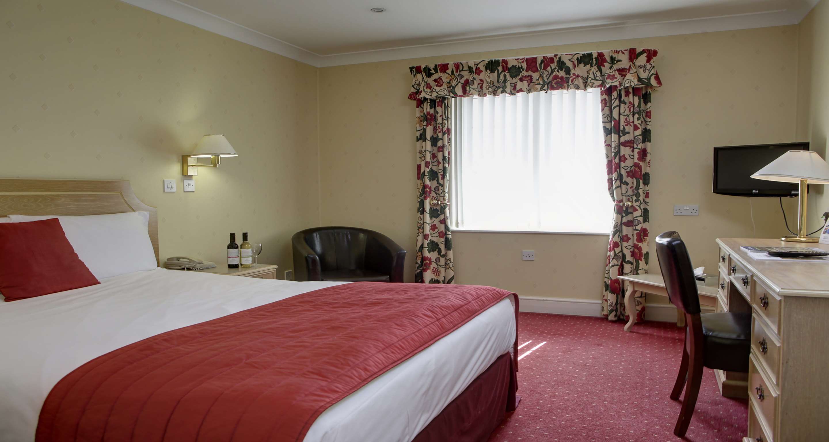Best Western Reading Calcot Hotel Room Type - Standard Double Room - Non-Smoking