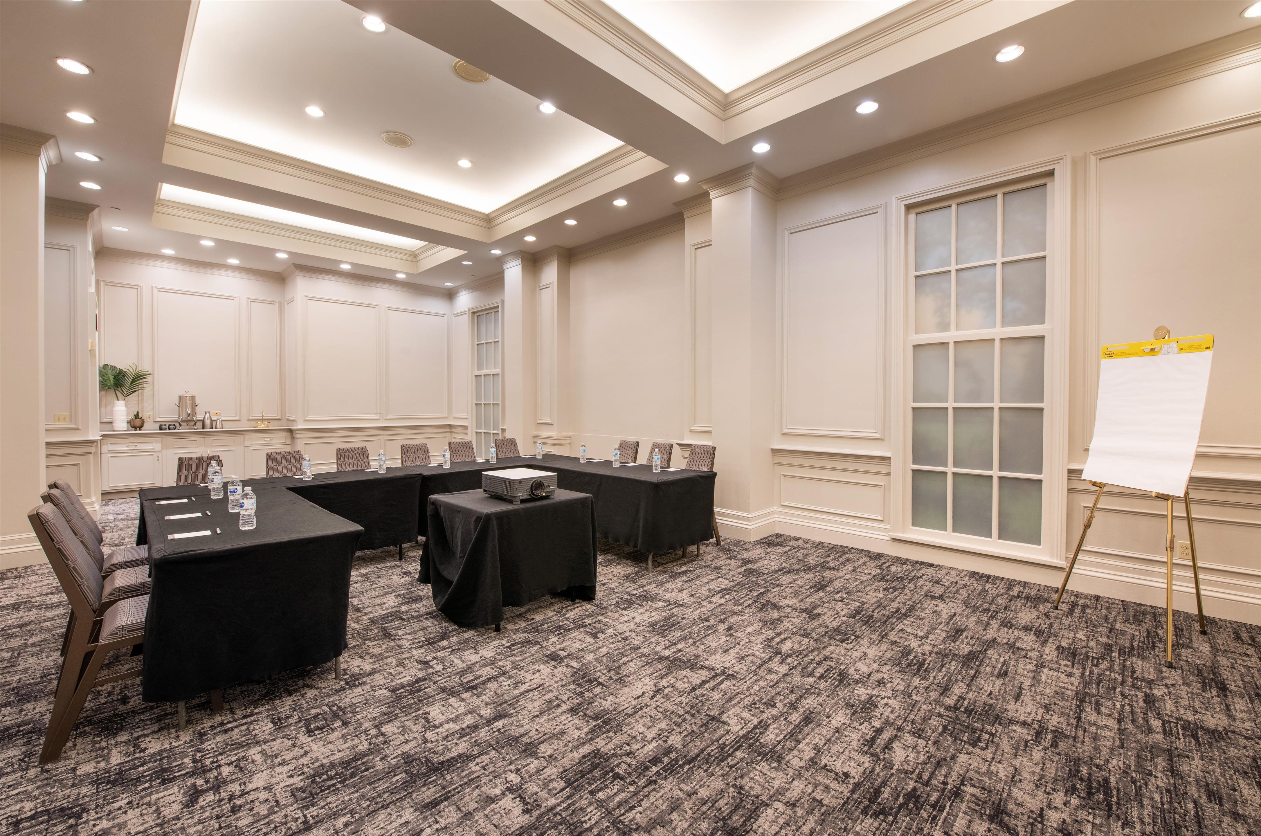 Meeting Room | Hotel Theo New Orleans, Tapestry Collection by Hilton