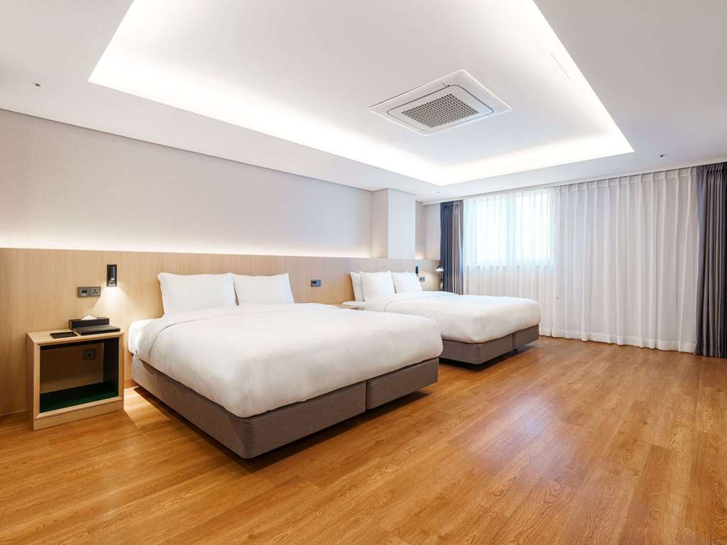 ibis Styles Ambassador Jeonju City Centre - Tap to explore photos