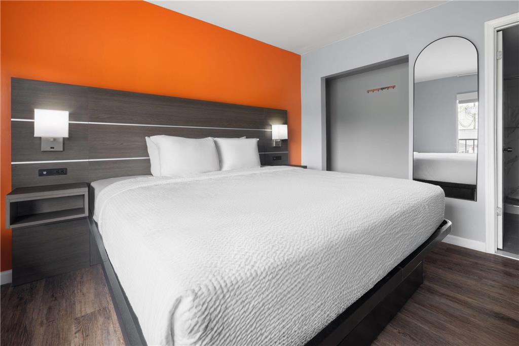 BAYMONT BY WYNDHAM SALISBURY MD-guestroom-Guest Room,On-Site.jpg
