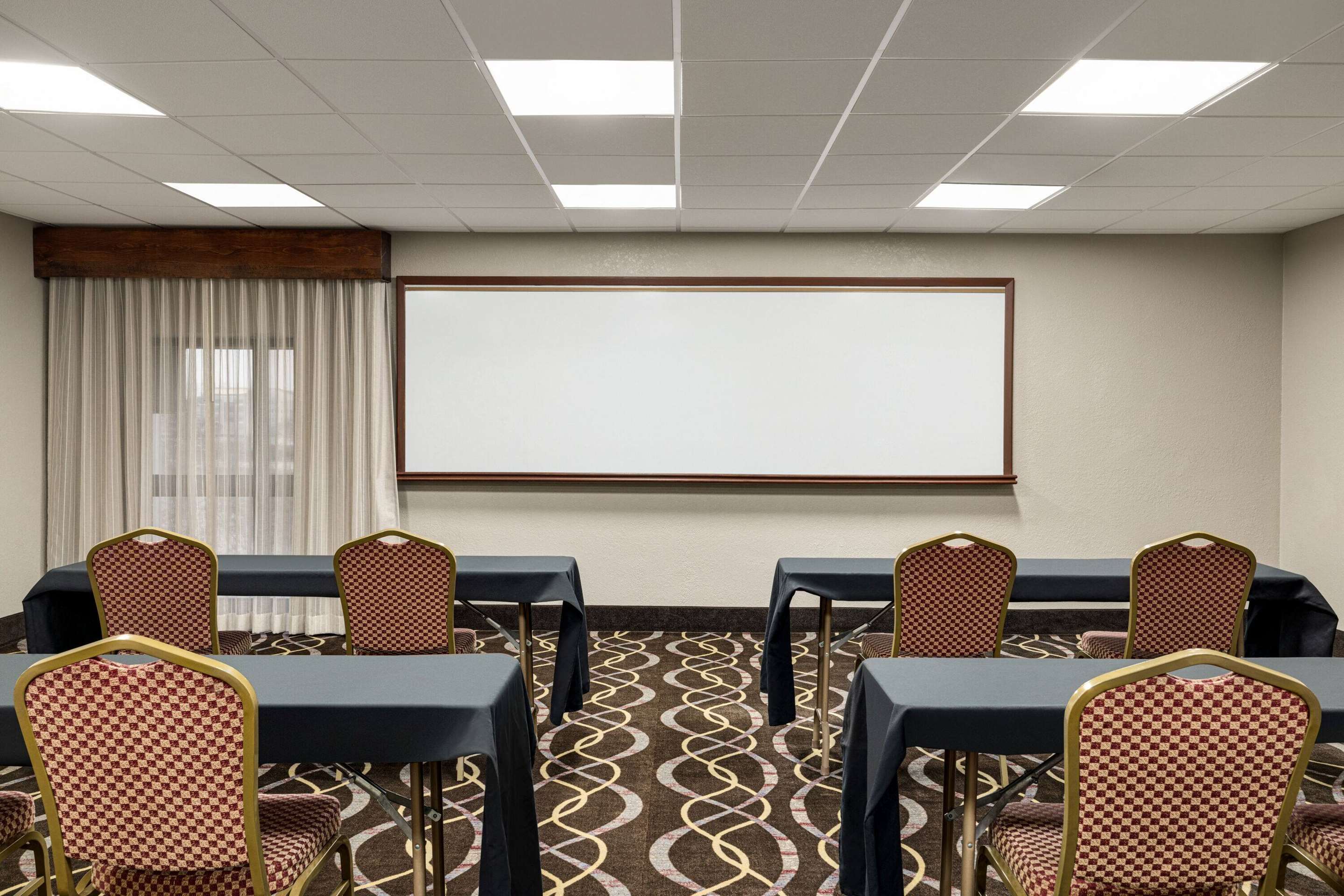 Meeting Room | AmericInn by Wyndham Grand Rapids Airport North