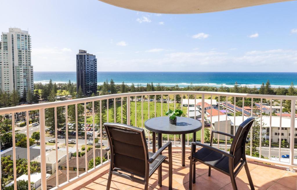 BEL AIR ON BROADBEACH-guestroom-Guest Room,Suite,On-Site.jpg