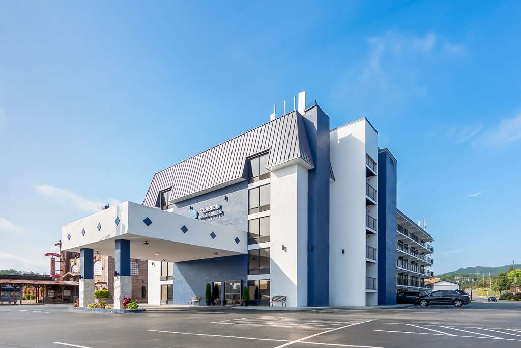 Clarion Inn & Suites near Leconte Ctr