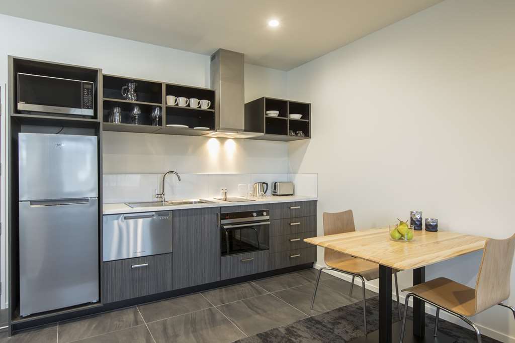 QUEST ON MANCHESTER-guestroom-Guest Room,Guest Room Amenity,Kitchen/Kitchenette,On-Site.jpg