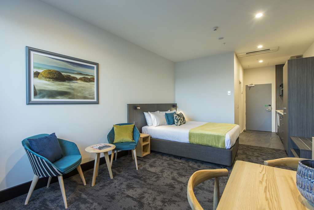QUEST ON MANCHESTER-guestroom-Guest Room,Suite,On-Site.jpg