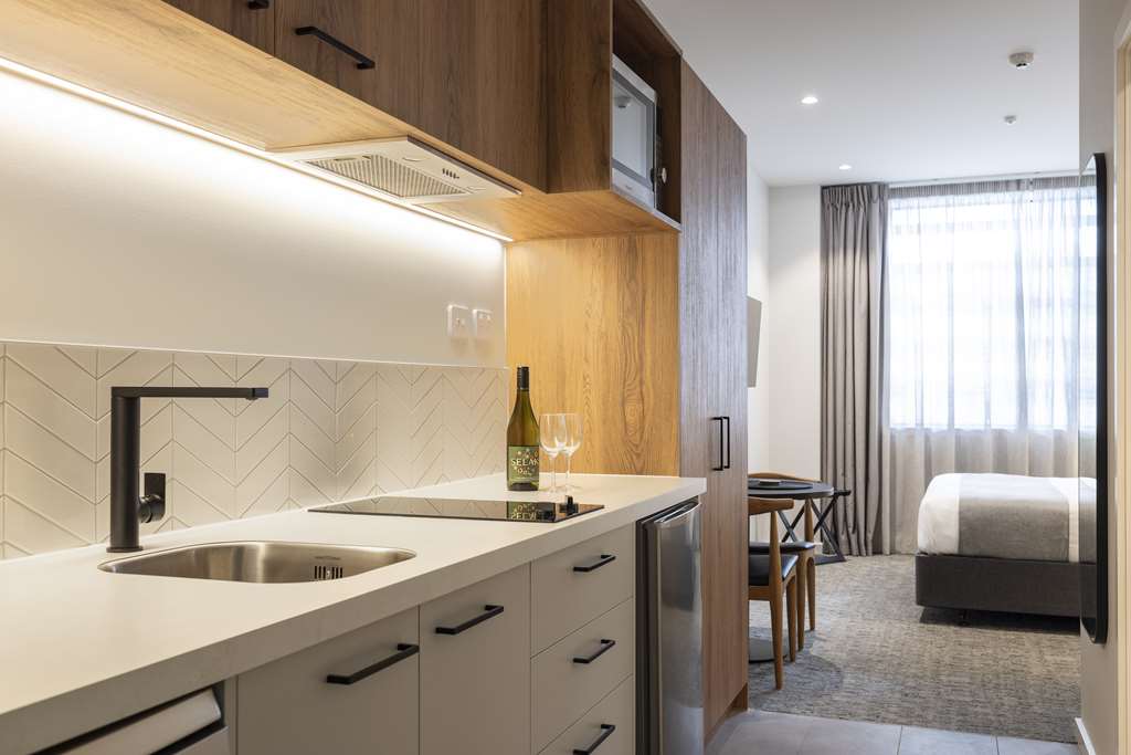 QUEST HASTINGS-guestroom-Guest Room,Suite,On-Site.jpg