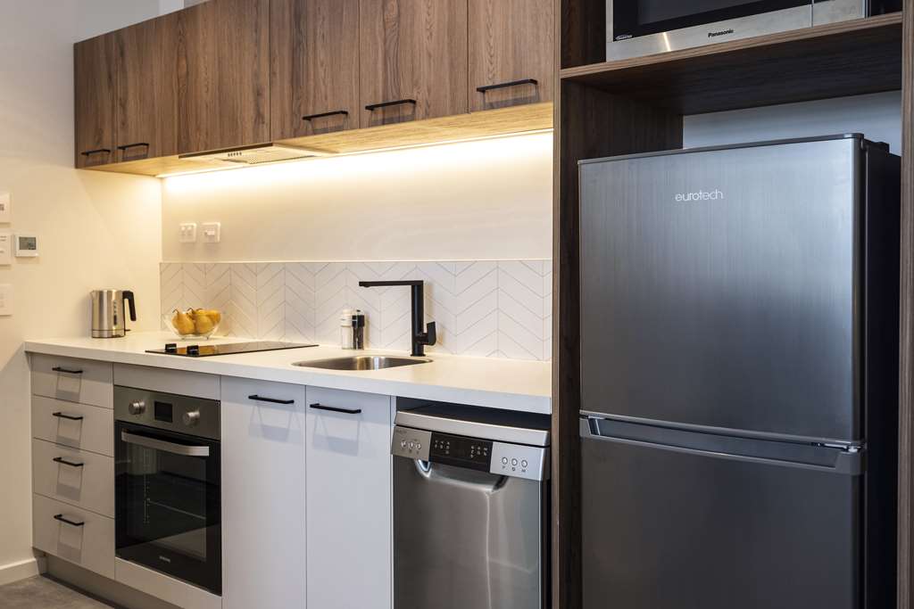 QUEST HASTINGS-guestroom-Guest Room,On-Site.jpg