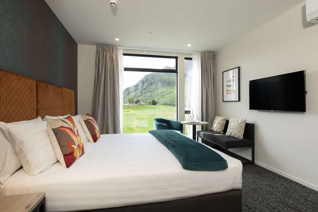 QUEST QUEENSTOWN-guestroom-Guest Room,Suite,On-Site.jpg