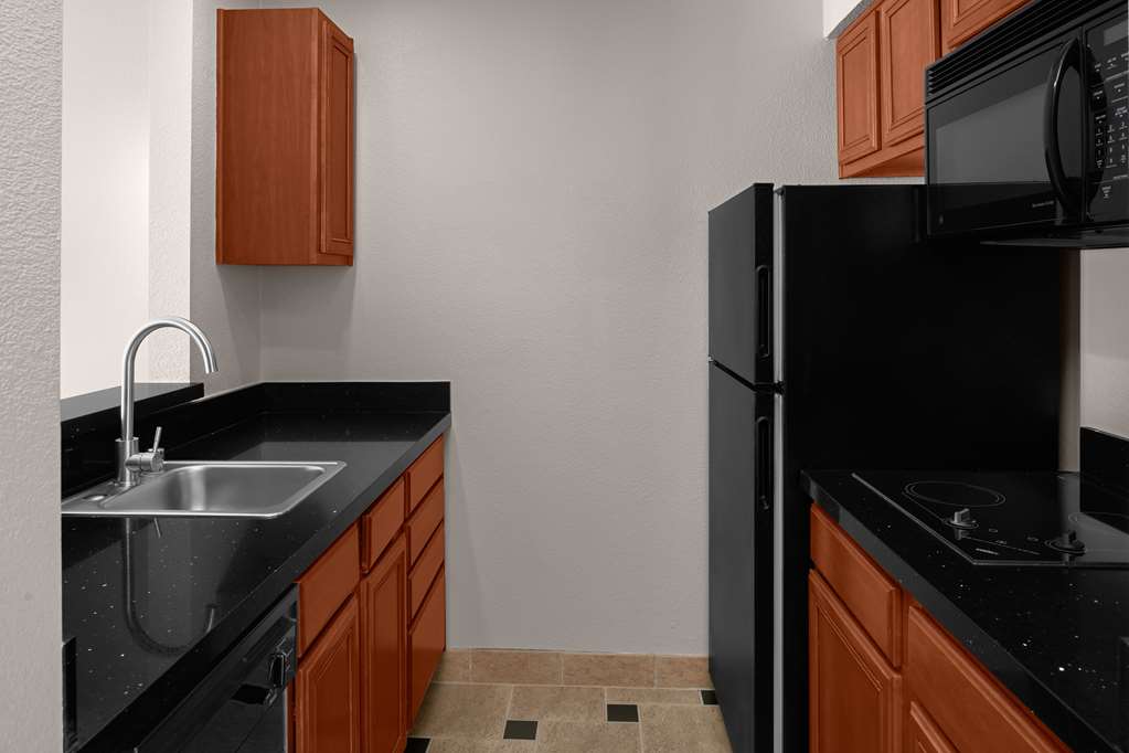 LARKSPUR LANDING ROSEVILLE EXT STAY-guestroom-Guest Room,Guest Room Amenity,Kitchen/Kitchenette,Suite,On-Site.jpg
