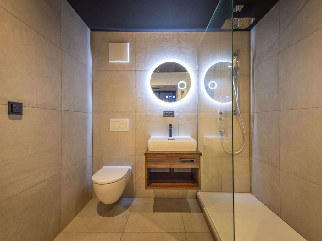 ibis Styles Aalen-guestroom-Guest Room,Bathroom,On-Site.jpg